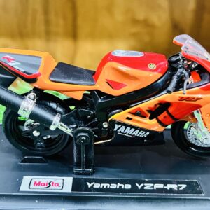 Maisto Fresh Metal Yamaha YZF R7 1/18 scale diecast sportbike